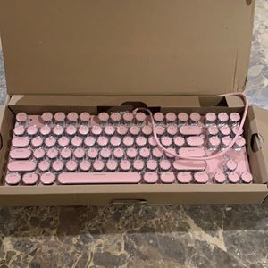Retro typewriter keyboard (new)